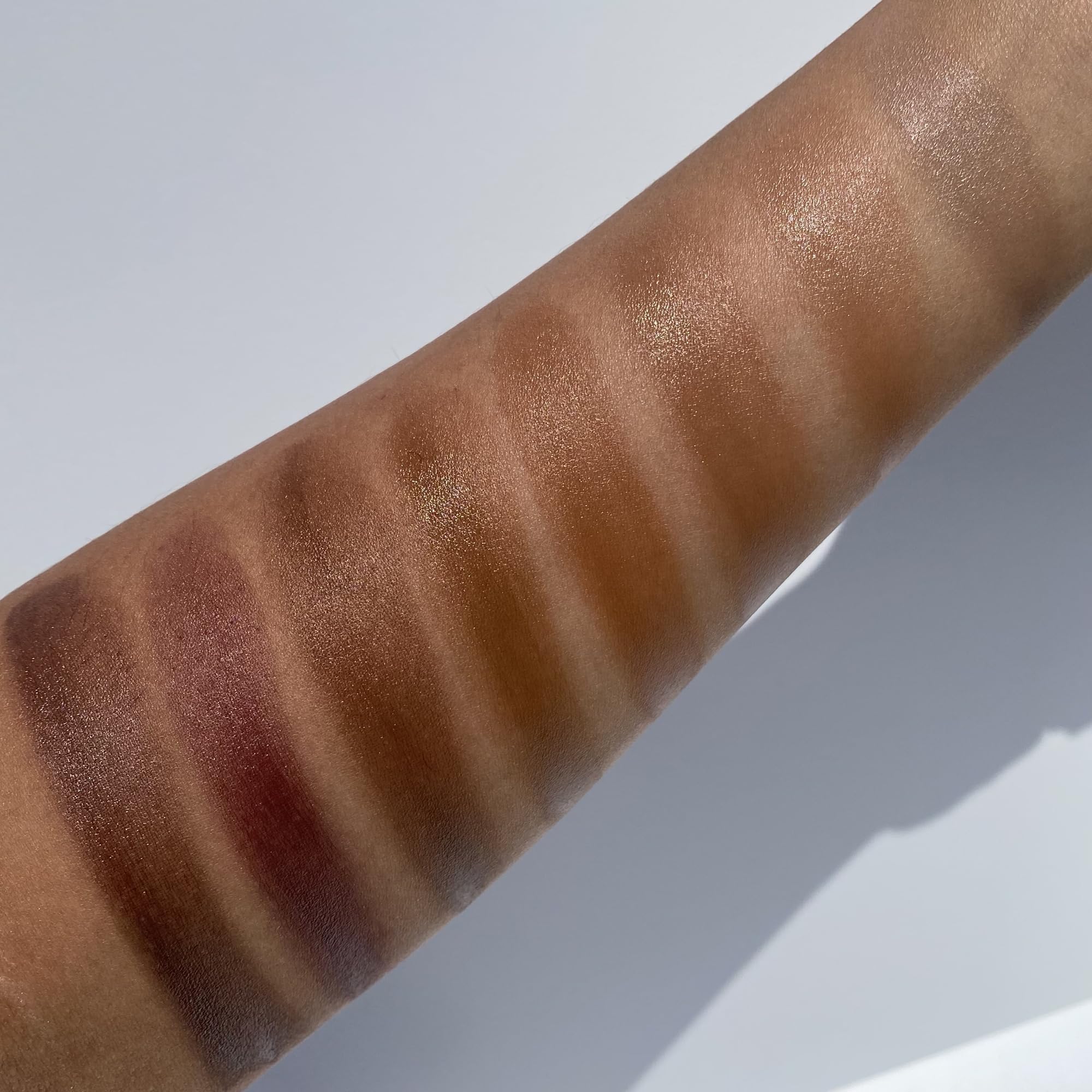e.l.f. Putty Bronzer, Creamy & Highly Pigmented Formula, Creates a Long-Lasting Bronzed Glow, Infused with Argan Oil & Vitamin E, Sun Kissed, 0.35 Oz (10g)