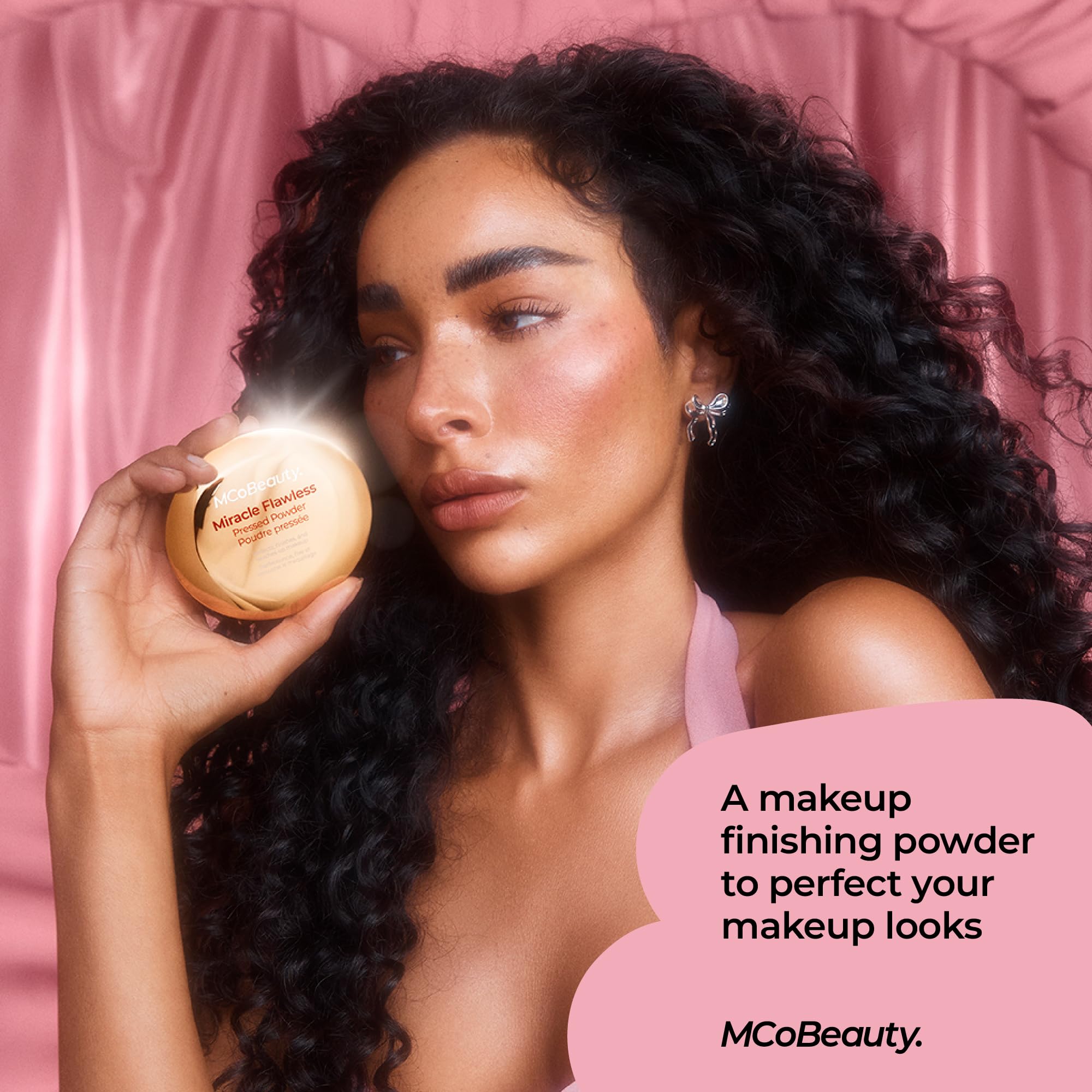 MCoBeauty - Miracle Flawless Pressed Powder - 1 Light Shade - Pressed Compact Setting Powder with Rose Flower Extract and Sweet Almond Oil - Blurring & Smoothing Skin Finishing Makeup